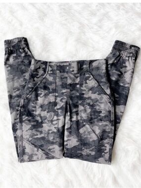 SPANX Camo Print Jogger size Small